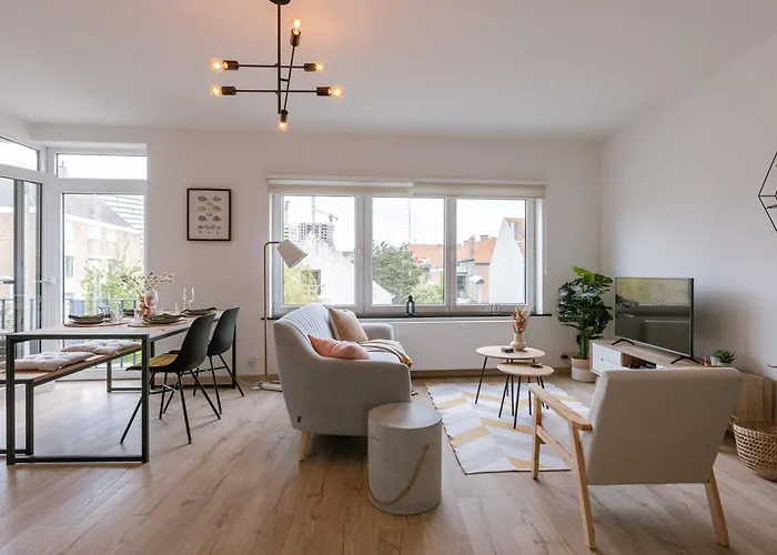 Huswell - Cozy Apartment On Walking Distance From The Beach